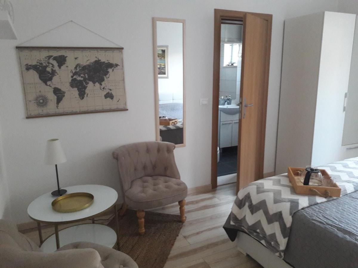 Apartment Tea Primošten Esterno foto