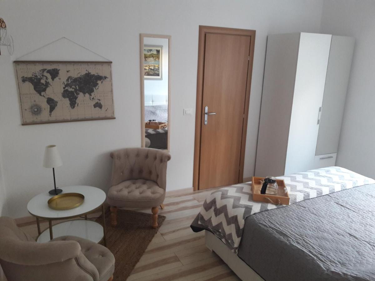 Apartment Tea Primošten Esterno foto