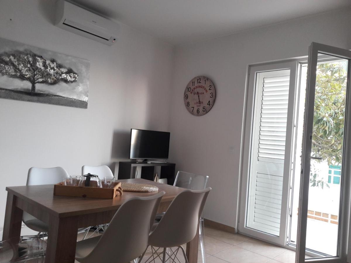 Apartment Tea Primošten Esterno foto