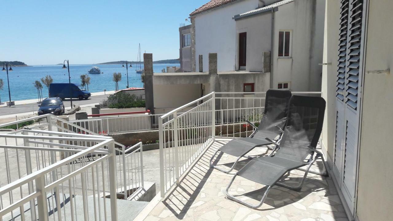 Apartment Tea Primošten Esterno foto